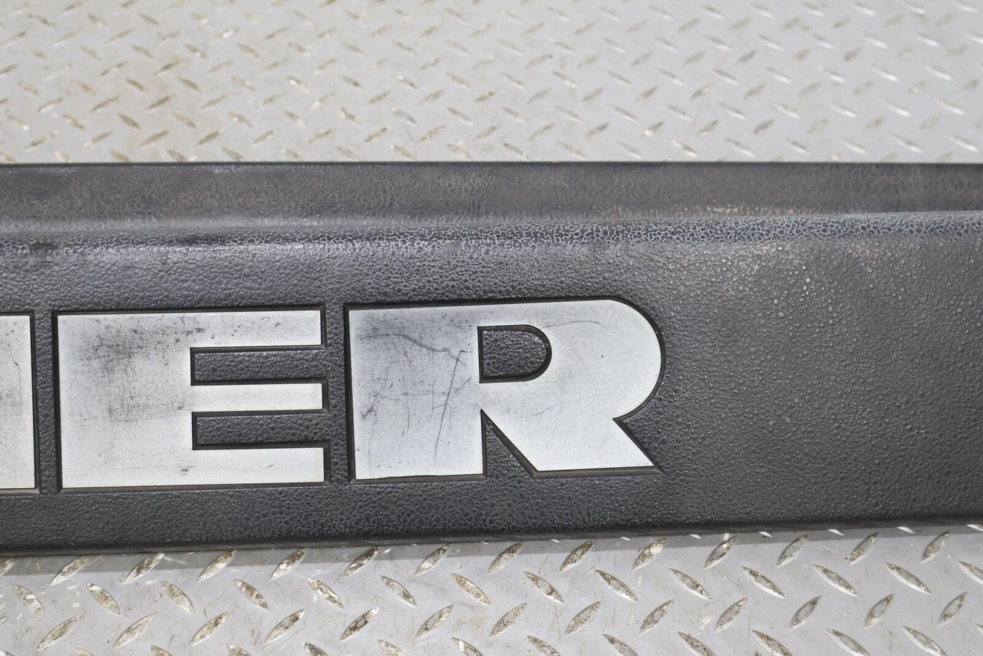 03-05 Hummer H2 REAR Center Bumper Cover Section (Black Textured) See Notes