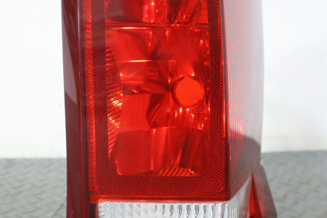 02-06 Cadillac Escalade Short WB Rear Right RH Tail Light Lamp (Tested) OEM