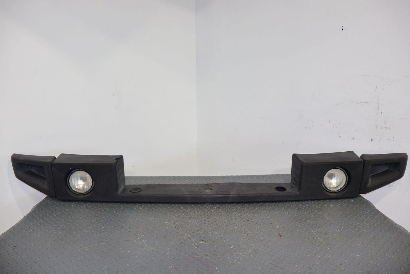 03-09 Hummer H2 OEM Front Bumper with Fog Lights/Winglets Complete