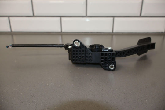 2019 Lexus GX460 OEM Throttle Pedal W/Pigtail