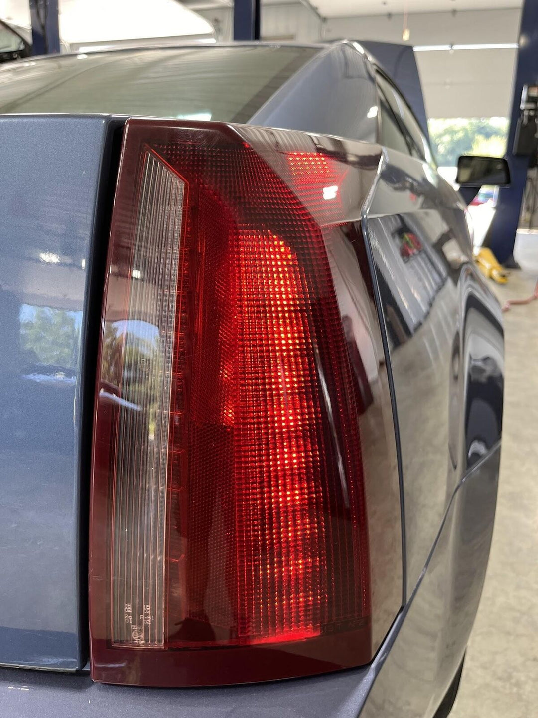 04-09 Cadillac XLR RH Right Passenger Tail Light Lamp OEM Tested