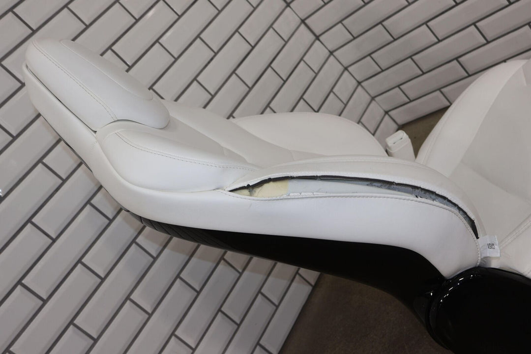 16-20 Tesla Model X Front Right Power Leather Seat (White) For Parts Or Repair