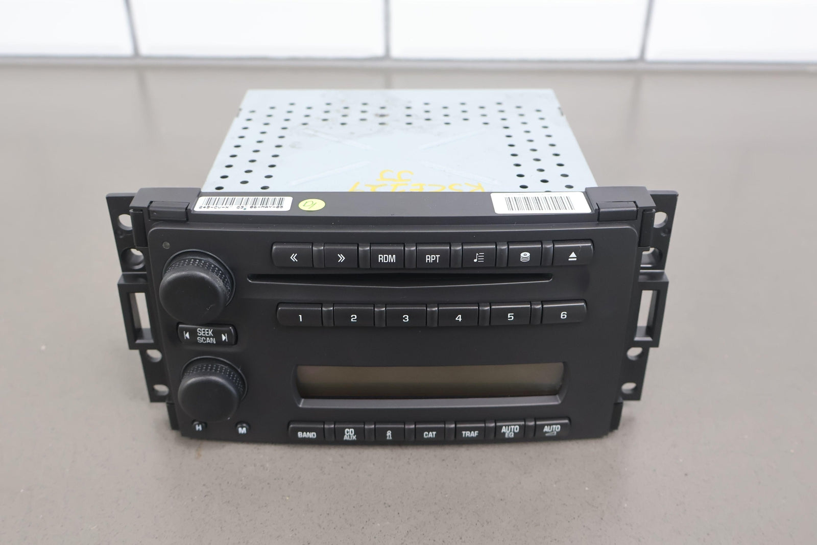 05-06 Chevy C6 Corvette AM-FM-CD Changer_MP3 OEM Radio Opt US9