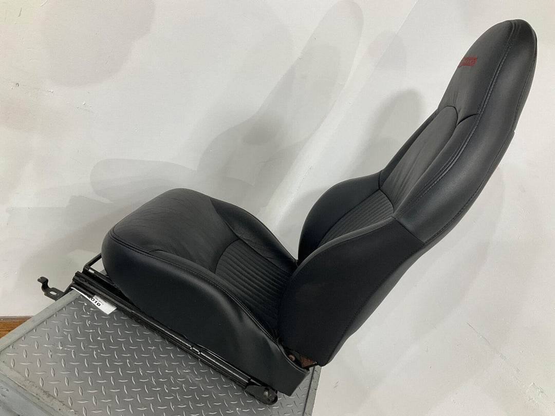 97-04 Chevy C5 Corvette Z06 Right RH Passenger Leather Bucket Seat (Black 19i)