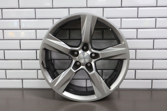 16-18 Chevy Camaro SS Front Left 20x8.5 5 OEM Spoke Wheel (Silver) Faded Finish