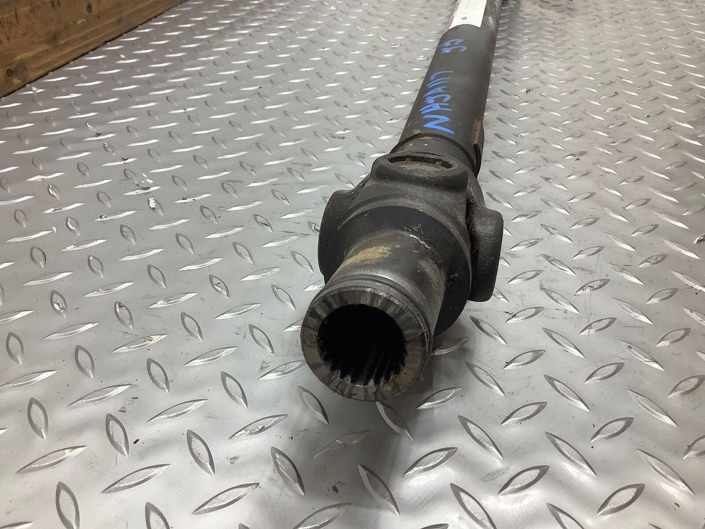 17-19 Jaguar XE XF 3.0L Front Drive Shaft