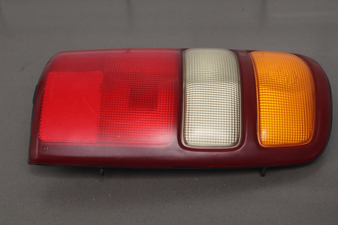 00-03 Chevy Suburban / Tahoe Driver Left OEM Tail Light Tail Lamp