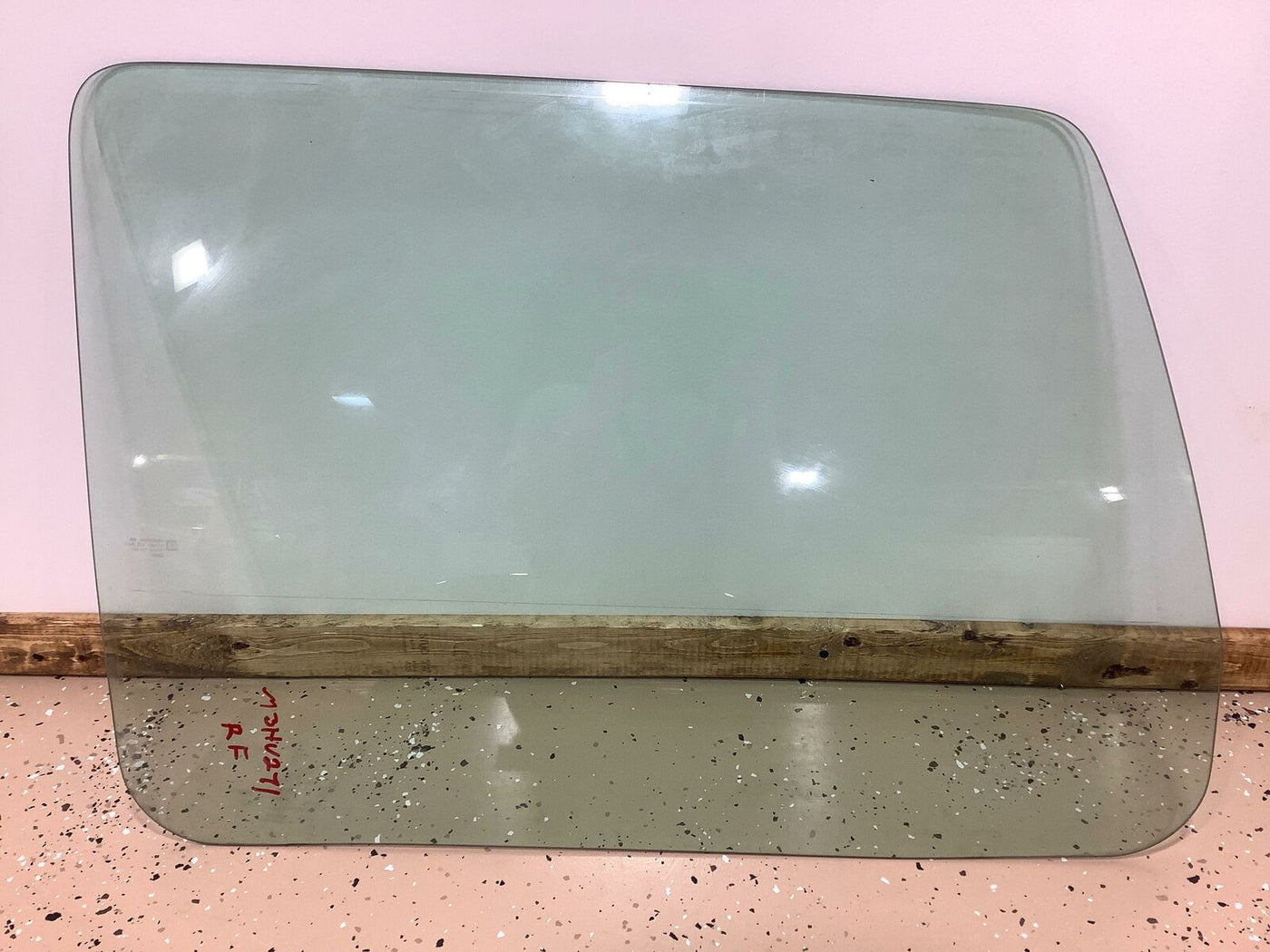 03-09 Hummer H2 Passenger Right Front Door Glass / Window OEM