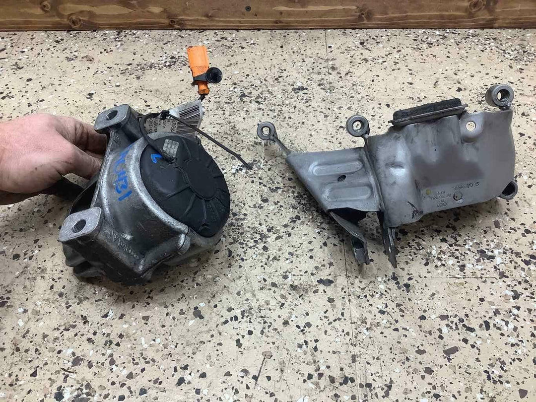 13-15 Audi RS5 Left Engine Mount W/ Bracket