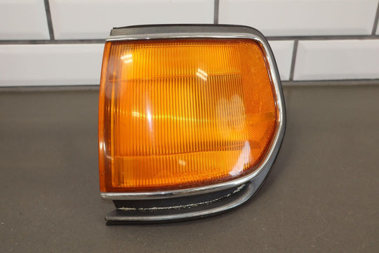 91-98 Toyota Land Cruiser LH Left Driver (Fender Mounted) Turn Signal Lens