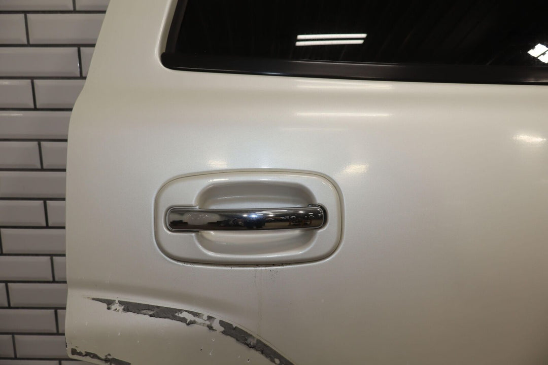 02-06 Cadillac Escalade SWB Right Rear Door (No Cladding) White Diamond 98U