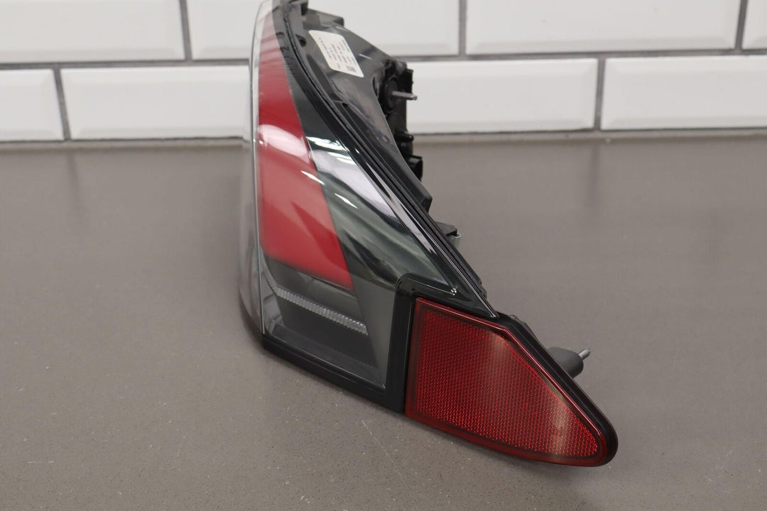 2016-2020 Tesla Model X Passenger Right Outer Tail Light OEM 1034333-00-B