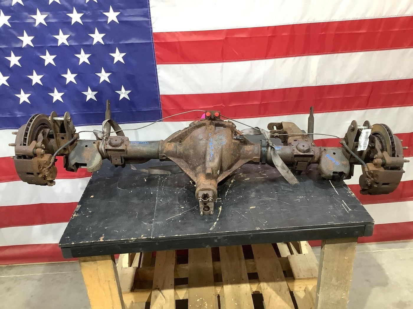 03-05 Hummer H2 Rear Axle 4.10 Gear Ratio (Opt GT5) W/ Brakes (125K Miles)