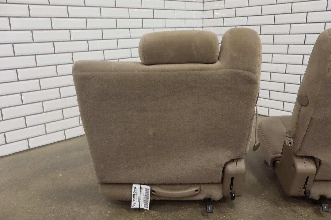 2001-2006 Chevy Tahoe/Yukon Cloth 3rd Row Seat (Neutral) See Photos