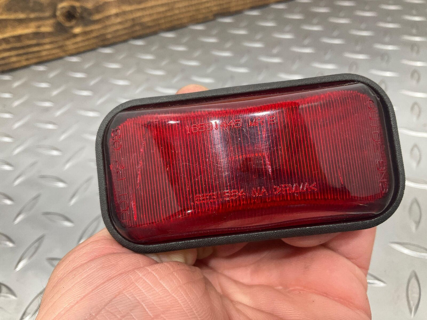 08-09 Hummer H2 Hatch Mounted Clearance Lights Set of 3 (Red) OEM