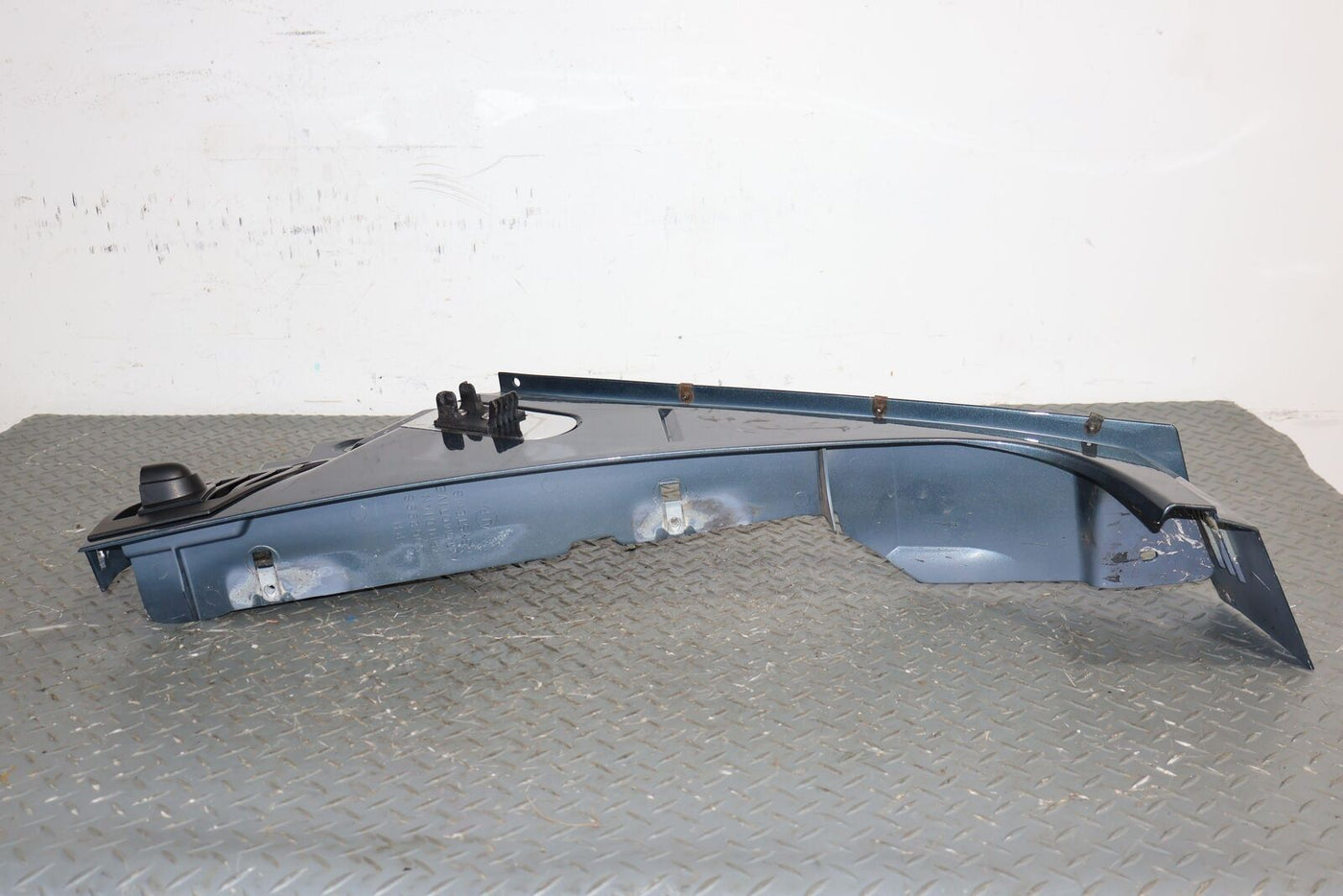 03-09 Hummer H2 Right RH OEM Front Fender W/Vent (Stealth Gray 46U) See Notes