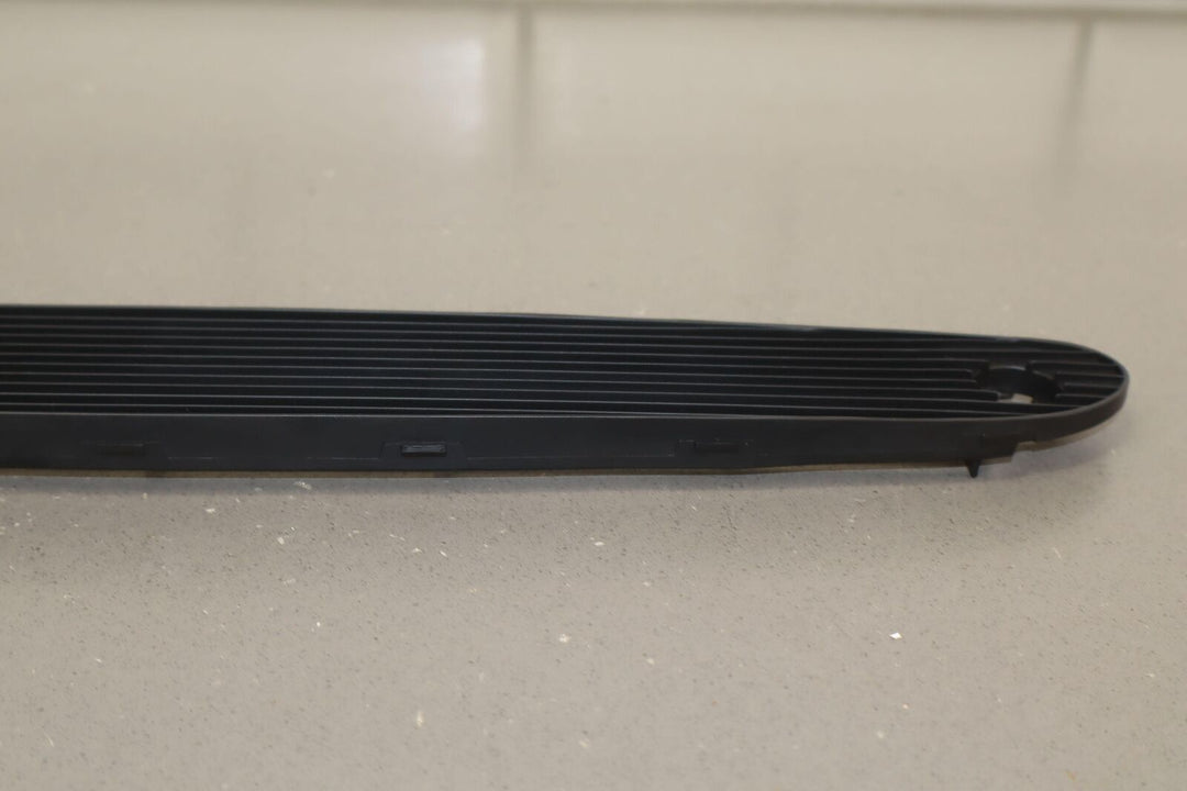 97-04 Chevy Corvette C5 Center Dash Defrost Vent OEM (Black)