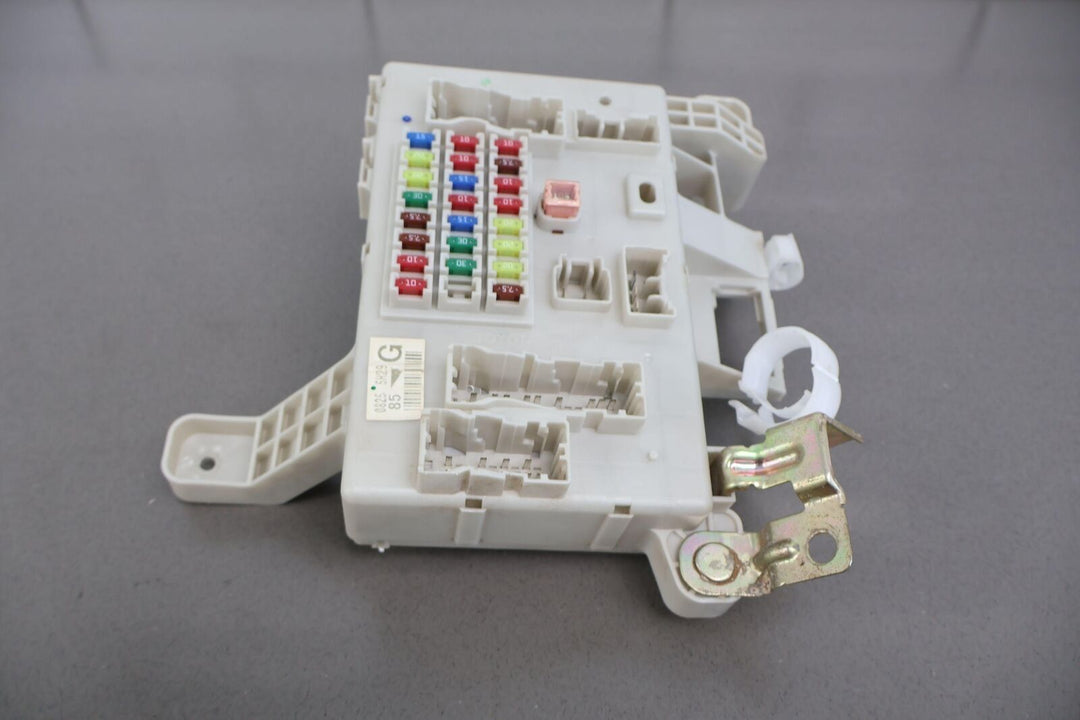 03-09 Lexus GX470 Interior Cabin Fuse Relay Junction Box (4.7L) OEM