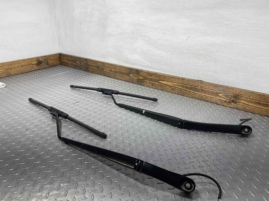 04-09 Cadillac XLR Left & Right Pair Windshield Wiper Arms W/Blades (Black)