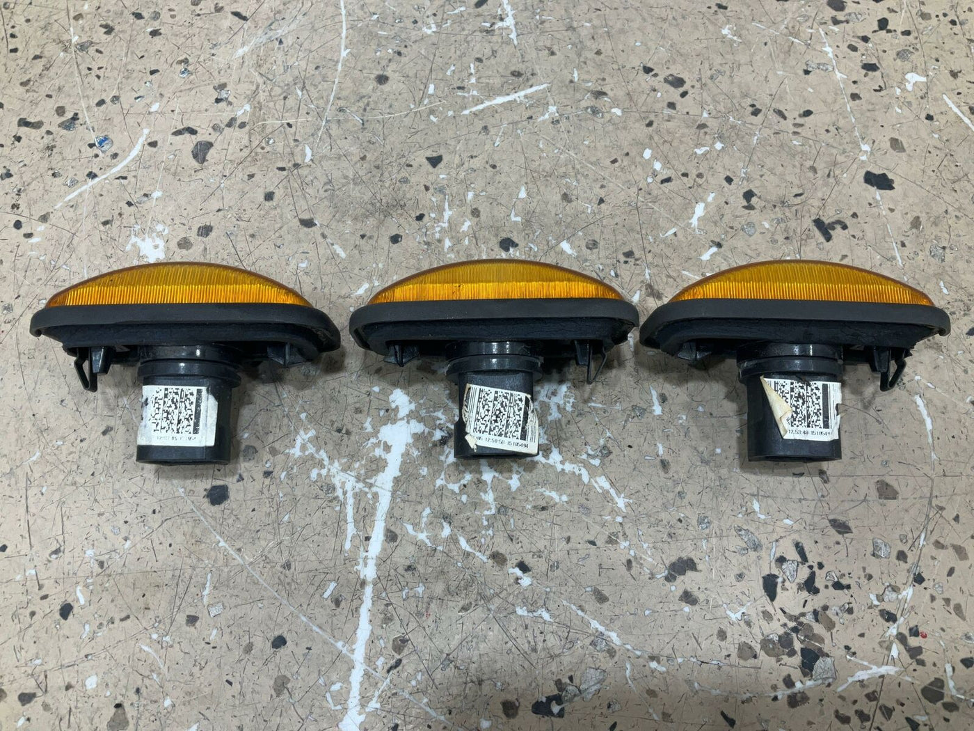 03-09 Hummer H2 Front Amber Roof Clearance Lights (Set of 3) OEM