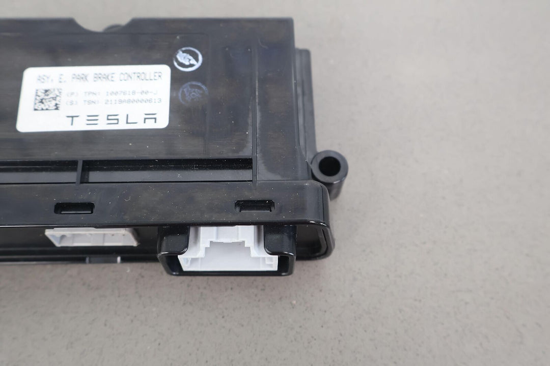 16-20 Tesla Model X Emergency Parking Brake Control Module (1007618-00-J) OEM