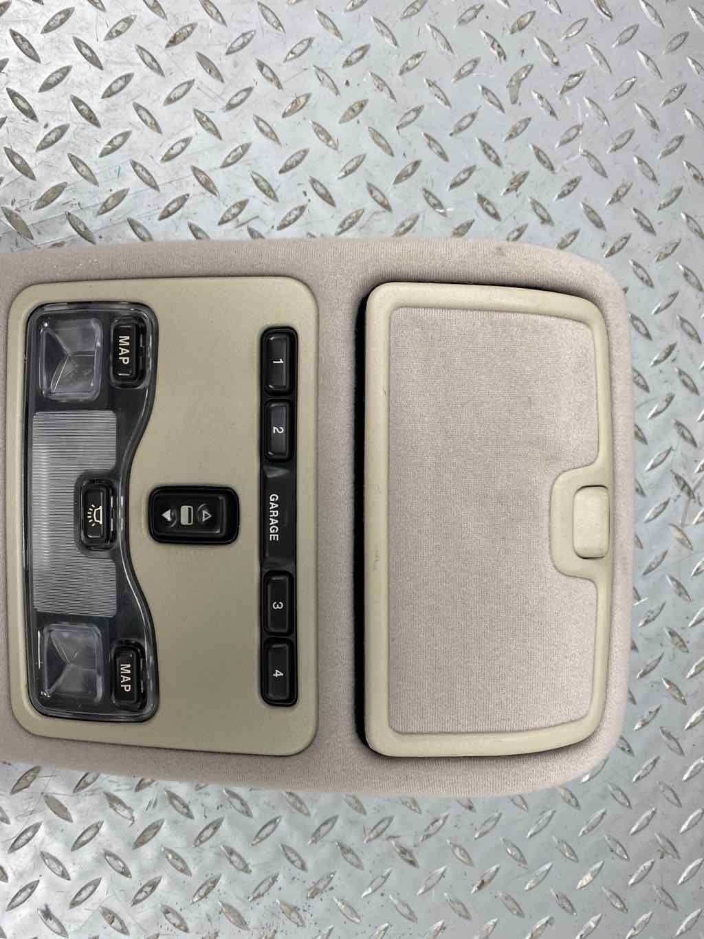 98-03 Jaguar XJ8 Left LH Front Overhead Roof Console (Oatmela AGD) Tested