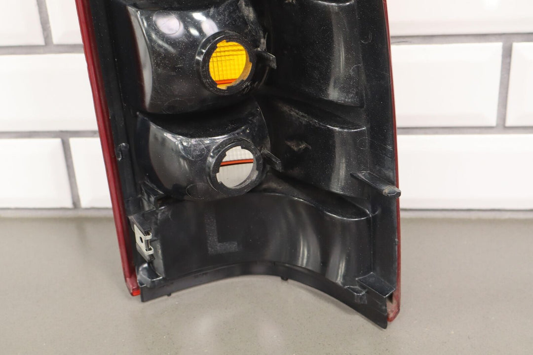 99-02 Chevy Silverado/Sierra OEM Tail Light Set (Left / Right)