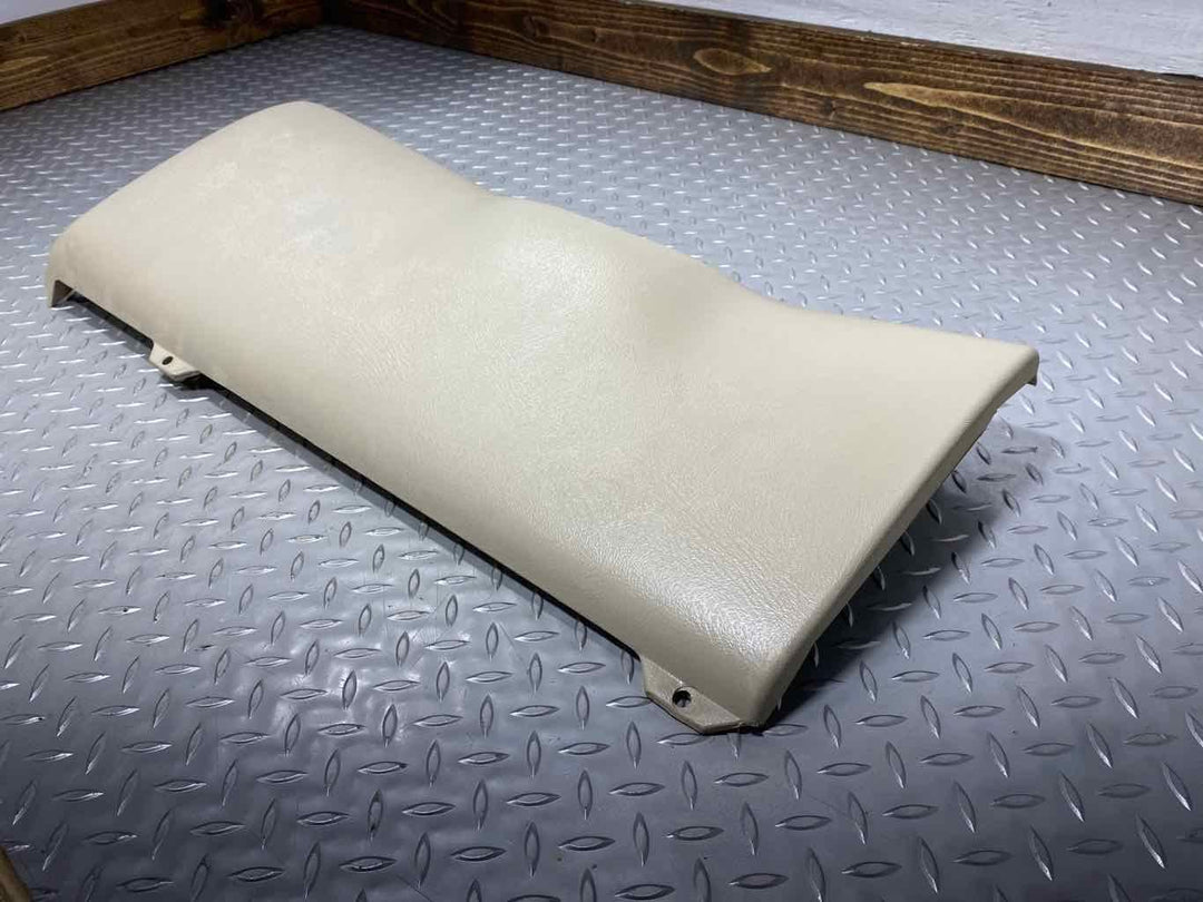 04-06 Cadillac Escalade Platinum ESV Knee Pad Bolster (Shale 15i) See Notes