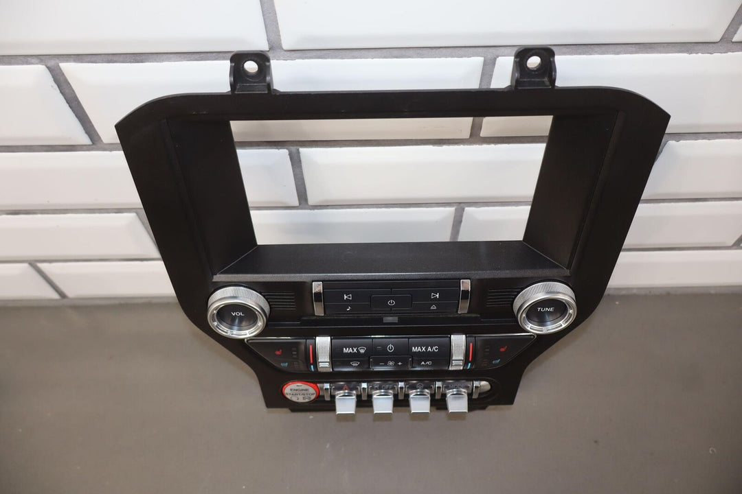 2016 Ford Mustang GT Sync Navigation Radio Assembly (Screen / Receiver / Bezel)