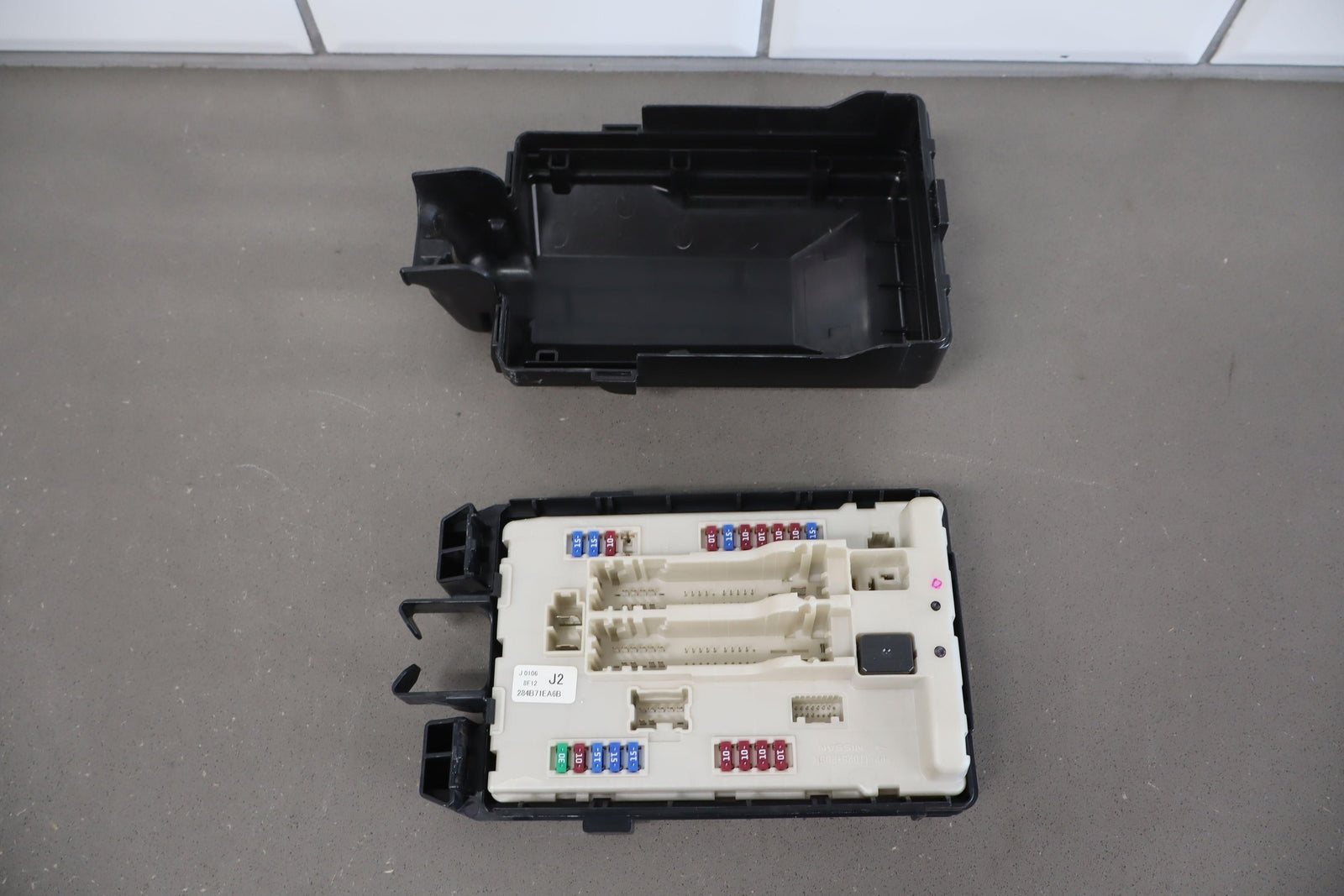 2023-2024 Nissan Z 400z RZ34 Underhood Engine Fuse Box – J & J