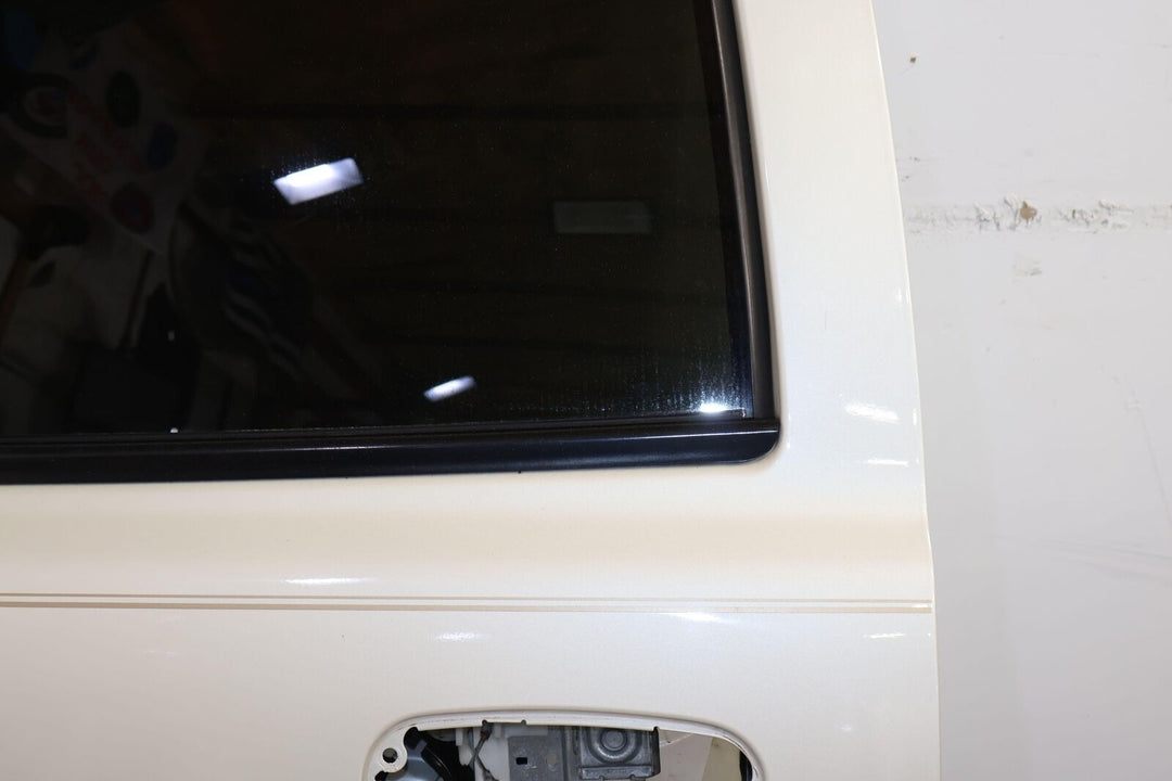 02-06 Cadillac Escalade EXT Pickup Rear Left Door W/ Glass (White Diamond 98U)