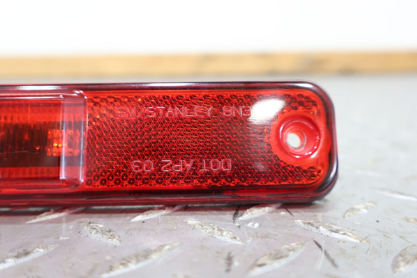 03-09 Hummer H2 OEM Rear LED Side Marker Light (Red) Tested