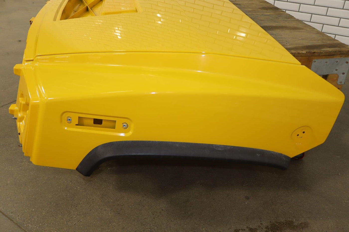 03-07 Hummer H2 Bare OEM Hood Yellow (43U) W/Attached Flares *See Photos*