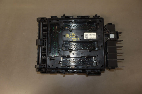 2019-2020 Chevy Camaro SS LT1 Underhood Engine Fuse Box