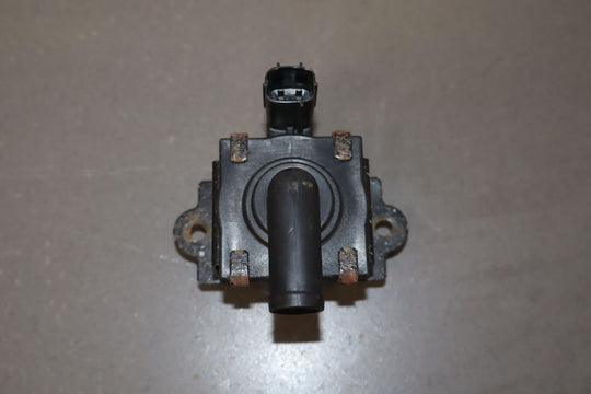 2000-2005 Honda S2000 Evap Canister Shut Off Valve 184600-9021