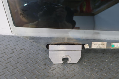 06-12 Bentley Flying Spur Front Right Door Window Glass (Self Tint) Delaminated