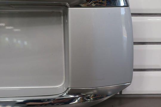 10-20 Lexus GX460 OEM Tail Finish Panel (Chrome&Tungsten Pearl) W/ Plate Lights