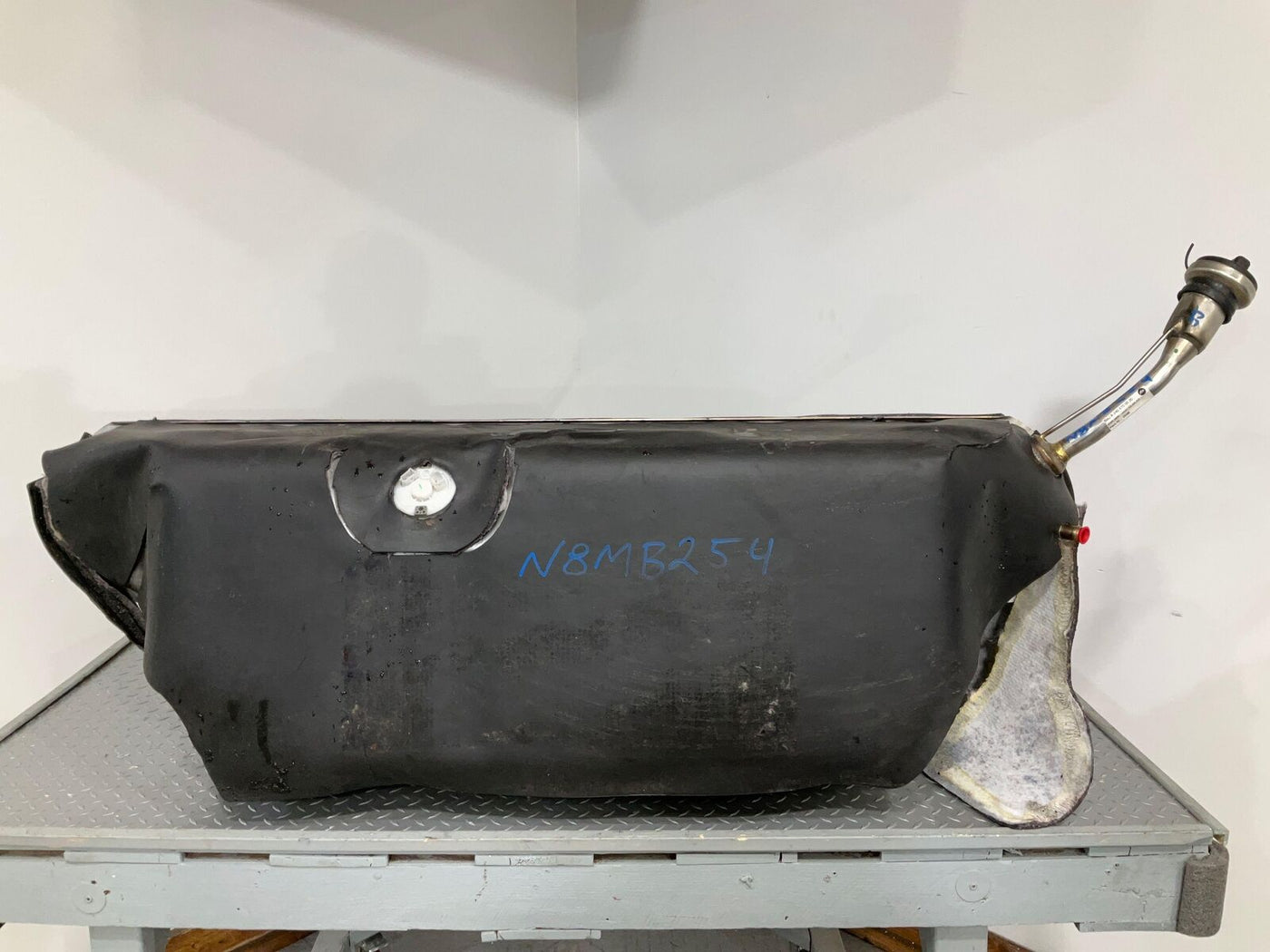 2008 Maybach 57 OEM Fuel Tank W/Sending Unit A2404703701