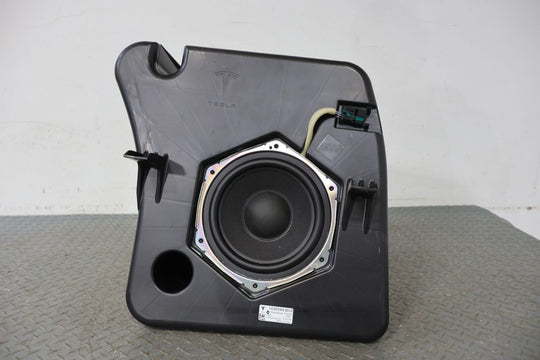 12-20 Tesla Model S Factory Subwoofer Speaker W/ Enclosure (1042544-00-B) Tested