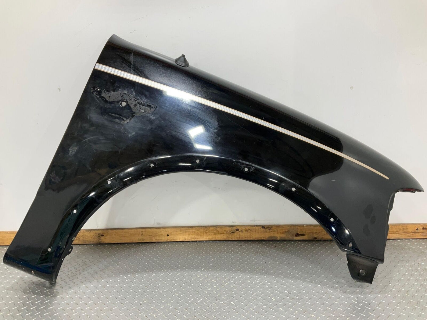 97-03 Ford F150 Right Passenger Fender (Ebony W/ 2003 Harley Davidson Stripes)