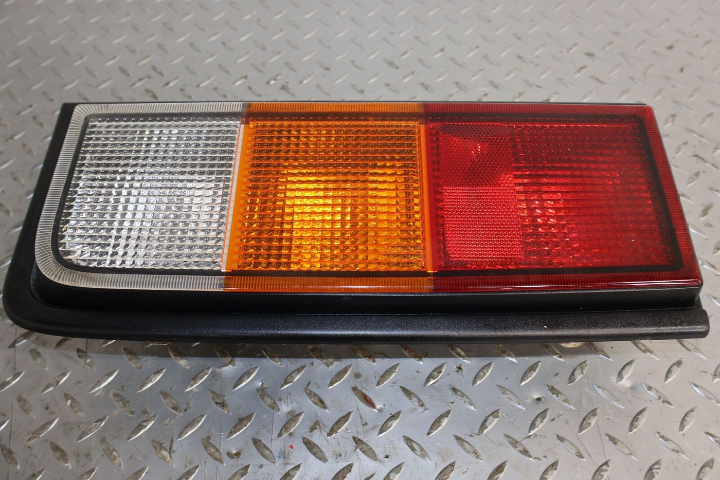 03-04 Hummer H2 Right RH Rear Tail Light (Clean Red/Amber/Clear Lens) Tested