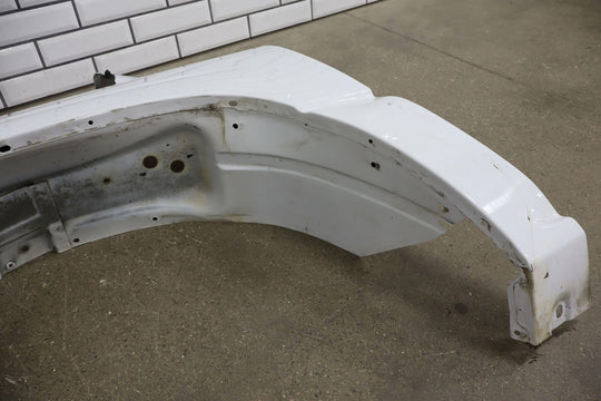 99-06 Chevy Silverado/Tahoe/Suburban Driver Left Fender (Summit White 50U)