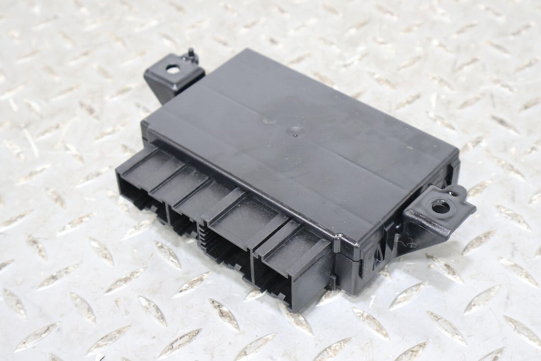 07-12 Escalade/Tahoe/Yukon 2nd Row Rear Seat Control Module (15895351)