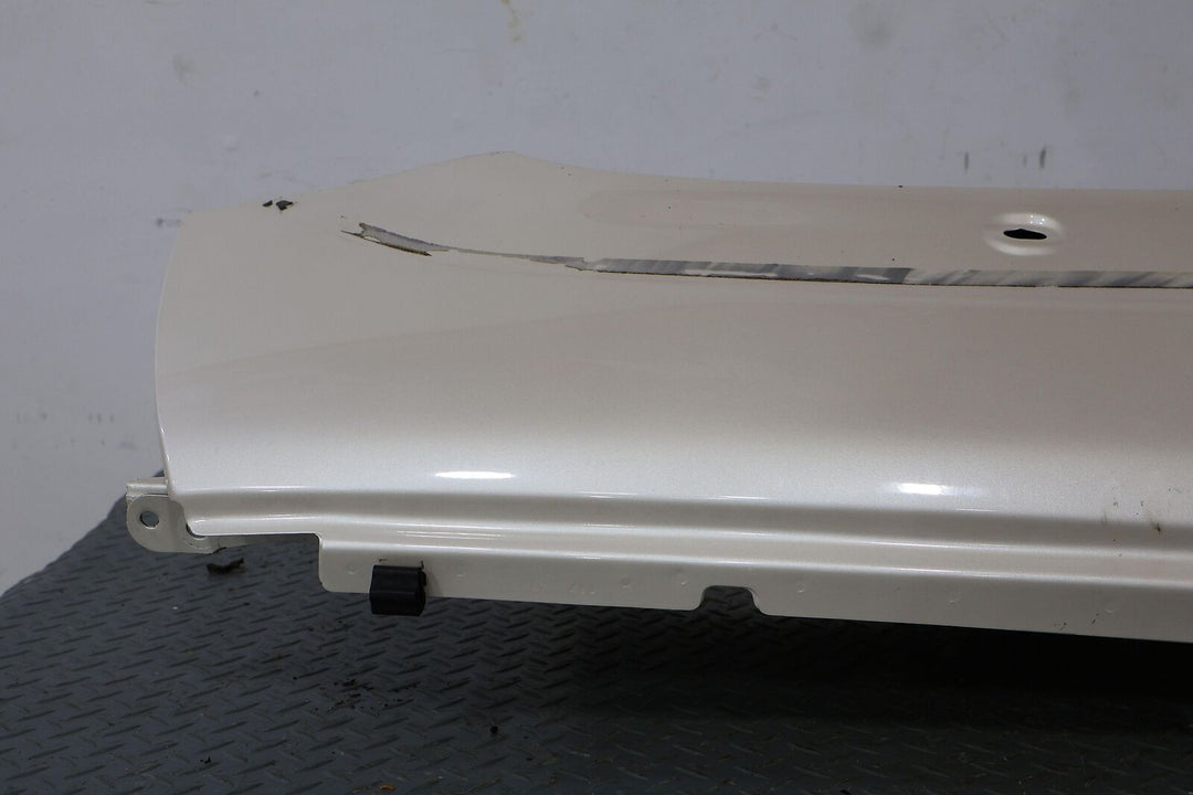 02-06 Cadillac Escalade Front Right RH OEM Fender (White Diamond 98U) See Notes