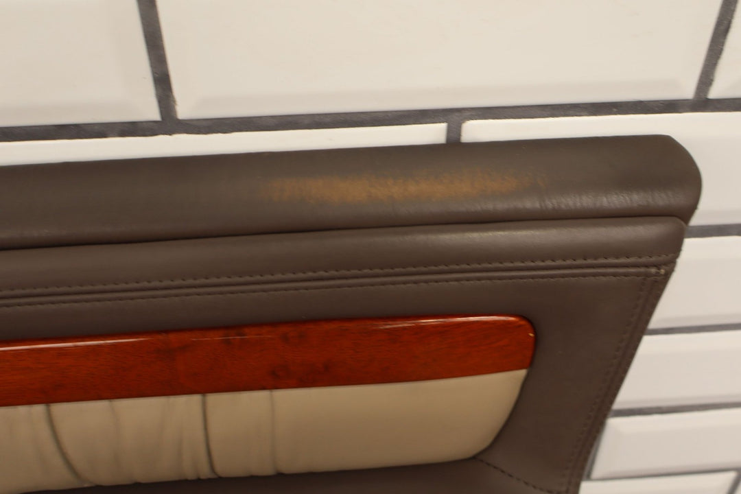 47352942