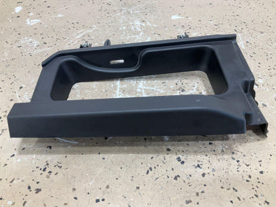 05-09 Hummer H2 SUT Rear Left LH Midgate Window Moulding (Moulding ONLY) Black