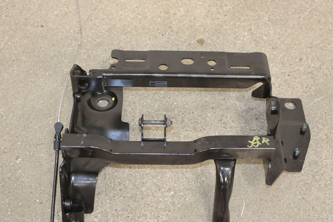 2003-2007 Hummer H2 SUV Rear 2nd Row Right RH Seat Track (Folds Properly)