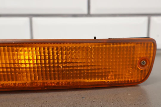 1996-1997 Lexus LX450 Front Left LH Amber Turn Signal Light Lamp (Valance Mount)