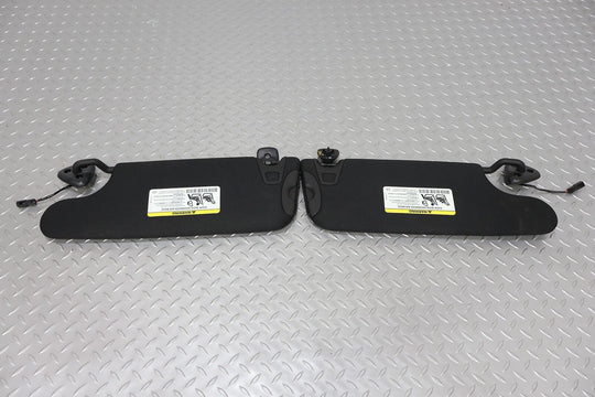 15-17 Dodge Challenger LH & RH Pair of Illuminated Sun Visors OEM (Black ULX9)