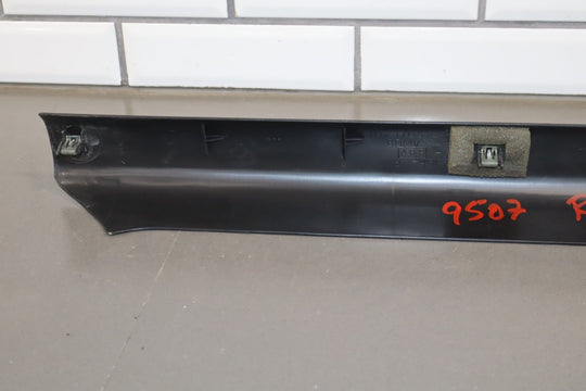 47352941